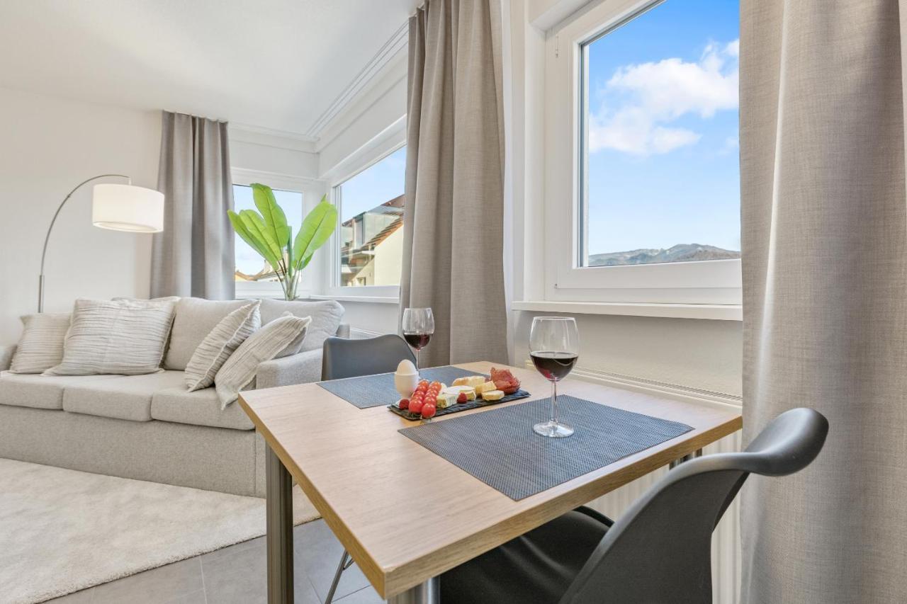 Empire Living: Denzlingen Marktplatz Exteriör bild